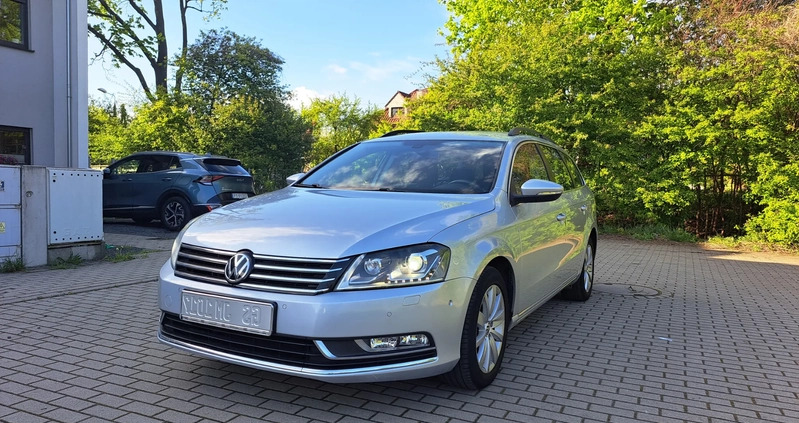 Volkswagen Passat cena 36900 przebieg: 197000, rok produkcji 2012 z Swarzędz małe 277